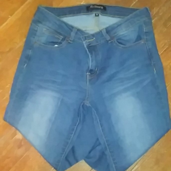 Skinny Jeans - Picture 2 of 2